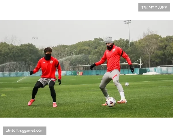 转会动态：热那亚后卫德温特吸引了多支追求三中卫体系球队的关注